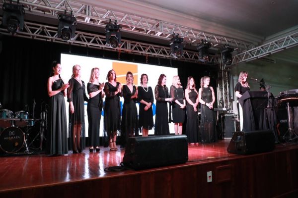 Mulher 5 Estrelas: Presença feminina tomando decisões importantes