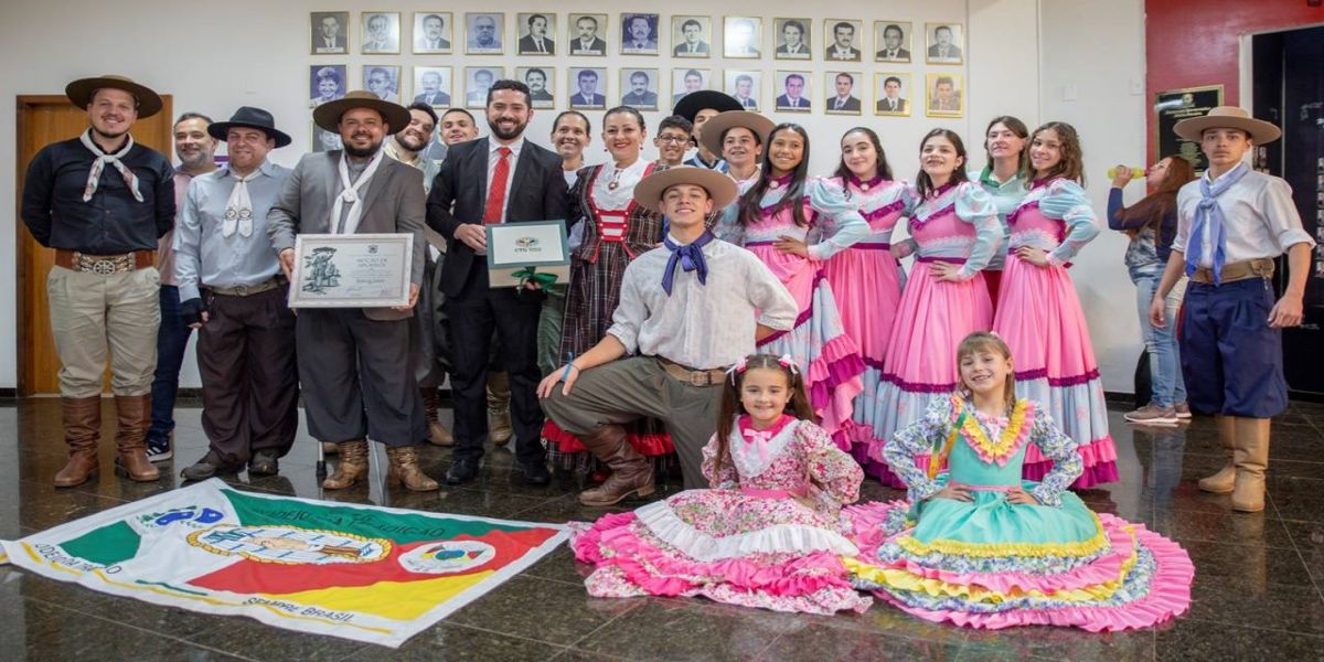 Vereadores homenageiam CTG Rodeio da Tradição pela passagem do Dia do Gaúcho