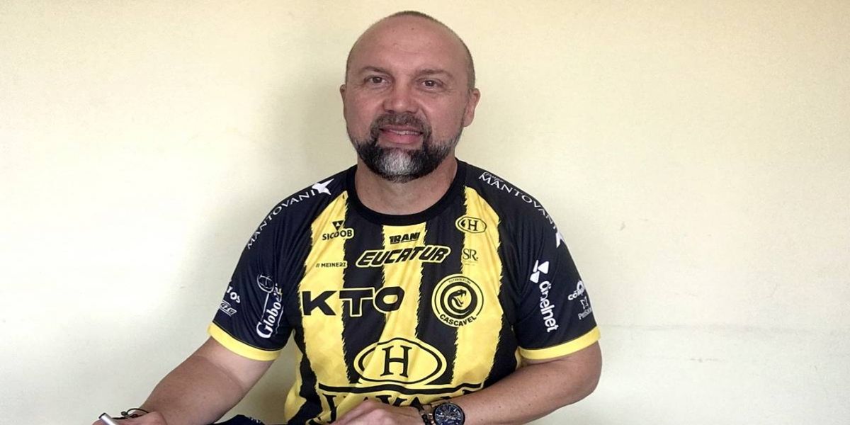 FC Cascavel anuncia Ademir Fesan como treinador