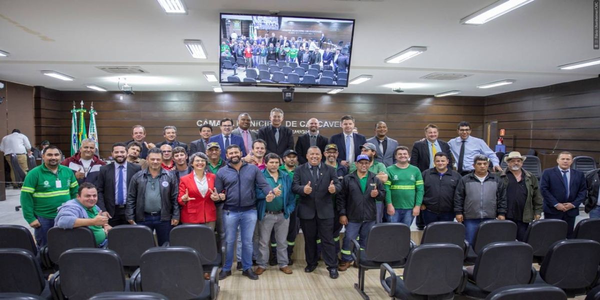 Projeto cria 2 cargos de operador de máquina e altera salário de funções operacionais