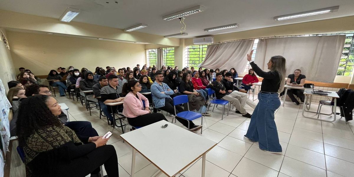 Dia da Árvore: AMIC PR promove palestra em parceria com o CEEP