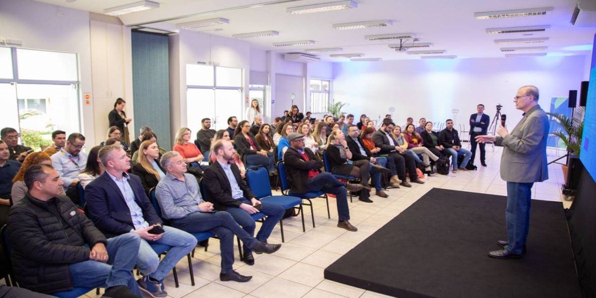 Encontro de incubadoras do Paraná é realizado na região Oeste