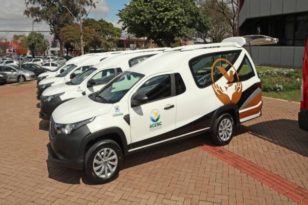 Acesc renova frota e adquire quatro novos veículos