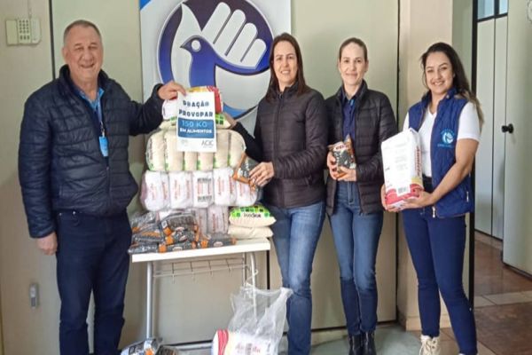 Ação que estimula a prática de exercícios entrega doações ao Provopar