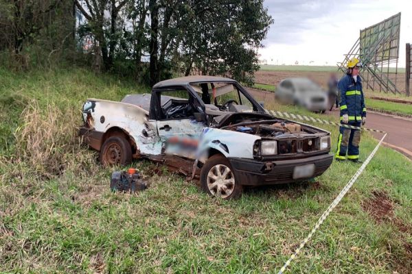 Imagem referente a notícia: Mulher morre após violenta colisão entre carros na BR-369 em Cascavel