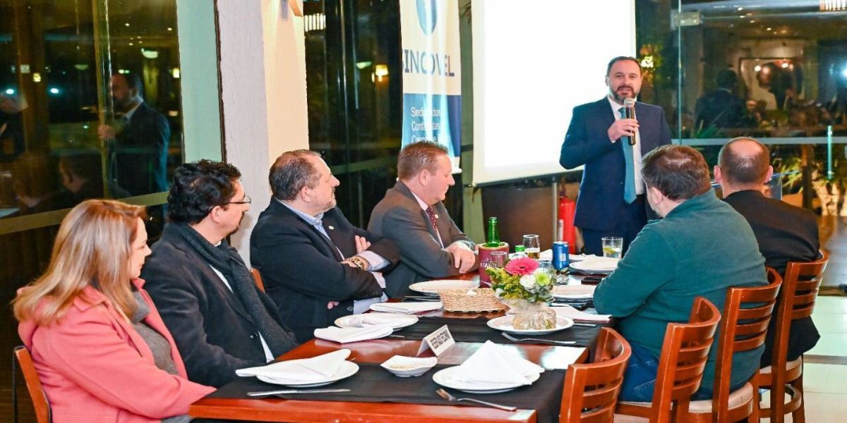 Dia do Contador: Decreto sobre Carta de Correção Eletrônica é assinado pelo prefeito de Cascavel