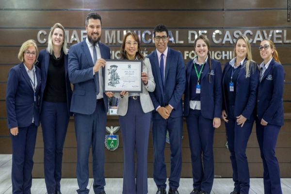 Banco de Olhos de Cascavel é homenageado pela Câmara de Vereadores