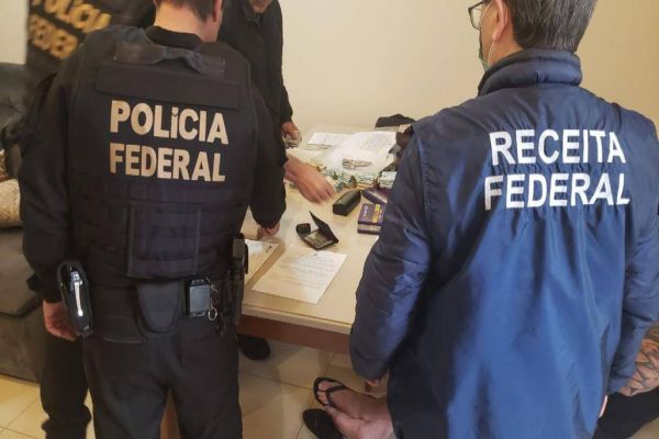 Imagem referente a notícia: Operação Astarte: Receita Federal combate o contrabando de produtos estéticos no oeste do Paraná