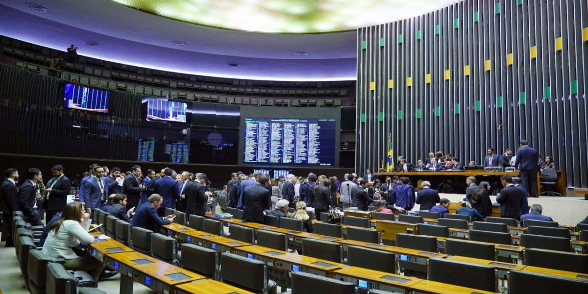 Veja a lista dos deputados federais eleitos pelo Paraná