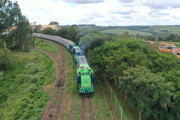 Nova Ferroeste é elegível para emissão de títulos verdes, atestam especialistas