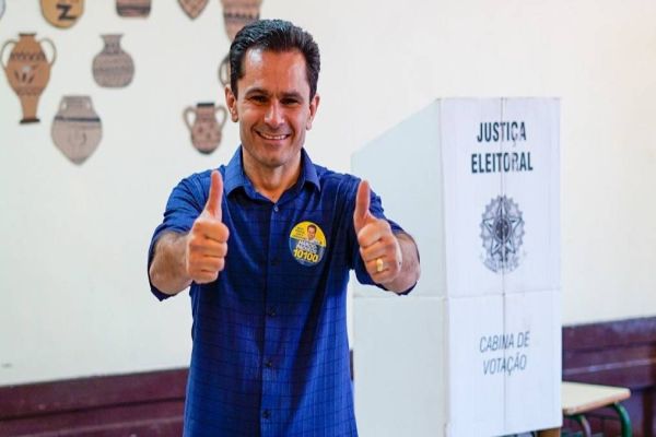 Reeleito, Marcio Pacheco agradece eleitores paranaenses