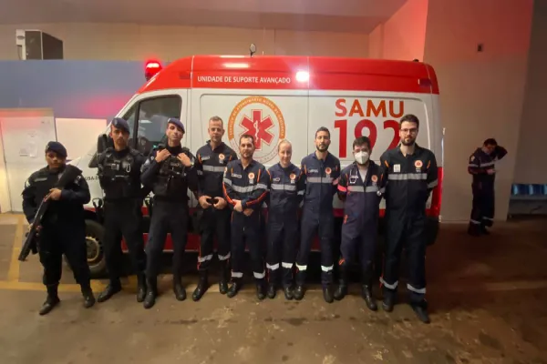 Foto relacionada a notícia: Forças de segurança revertem PCR em homem de 55 anos