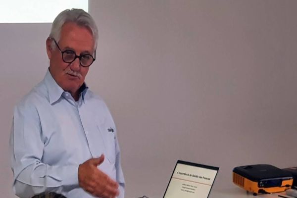 Liderança é tema de ciclo com colaboradores da área avícola da Coopavel