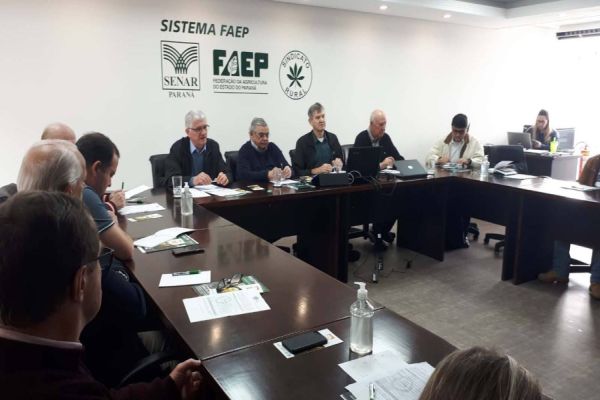 Paraná e demais estados do Sul discutem incentivo às exportações de produtos do leite