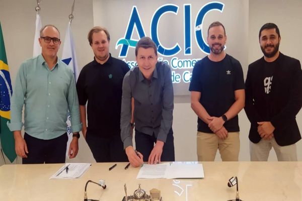 Acic oferece opção de cartão ponto digital aos seus filiados