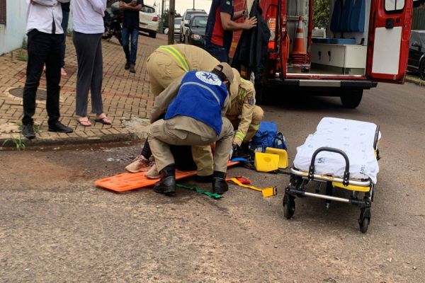 Imagem referente a notícia: Mulher é atropelada pelo próprio veículo após carro ficar sem freio no Loteamento Los Angeles