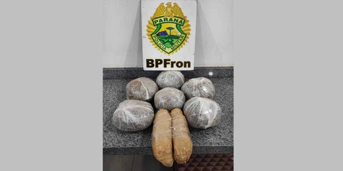 Passageiro de ônibus interestadual é detido pela PM com mais de três quilos de maconha em Cascavel