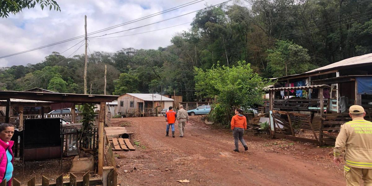 Sanepar e Copel restabelecem praticamente todas as conexões das casas atingidas pelas chuvas