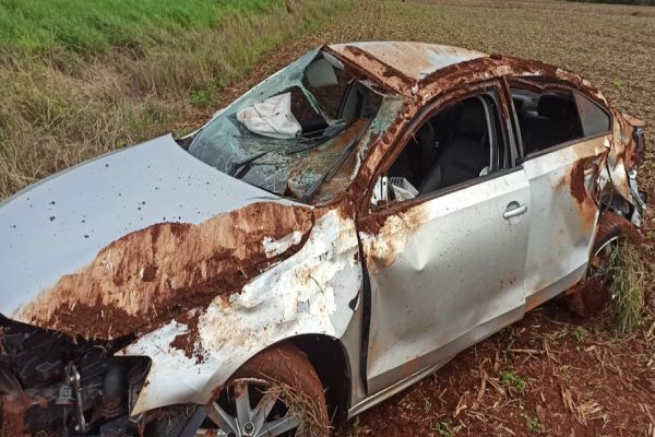 Médica sofre ferimentos durante capotamento de veículo na BR 467, em Sede Alvorada