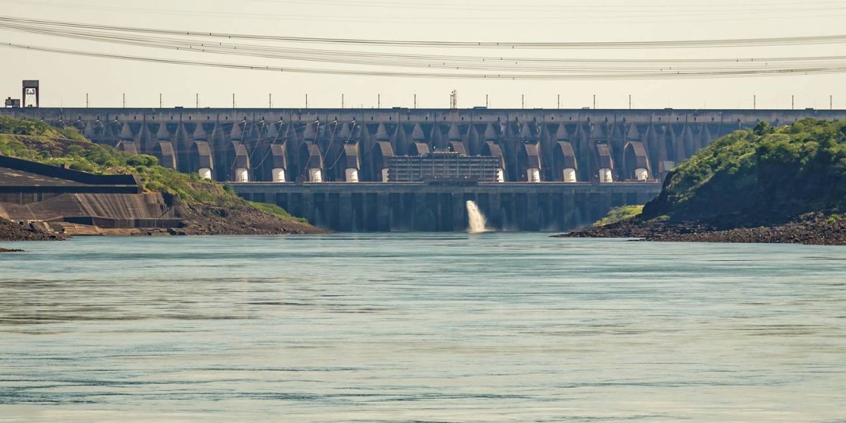 Itaipu atua para garantir a segurança da população ribeirinha durante cheia do Rio Paraná