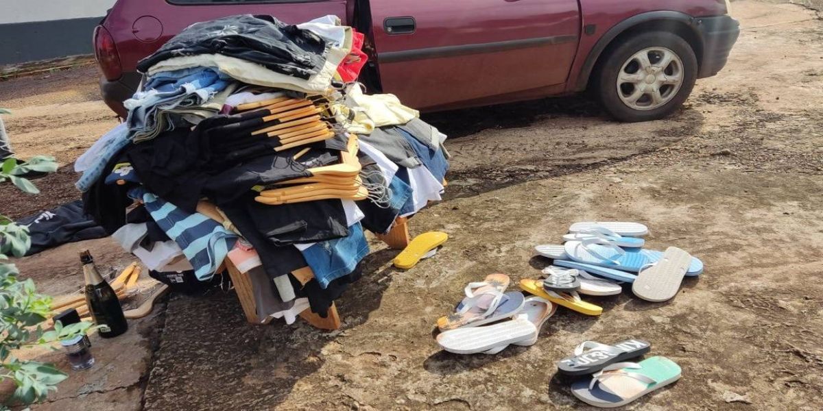 Carro furtado usando em arrombamento de loja em Cafelândia é recuperado com os produtos