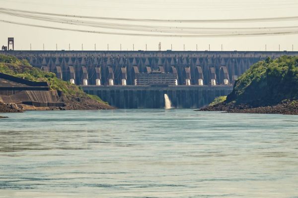 Itaipu atua para garantir a segurança da população ribeirinha durante cheia do Rio Paraná