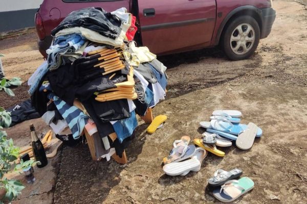 Carro furtado usando em arrombamento de loja em Cafelândia é recuperado com os produtos