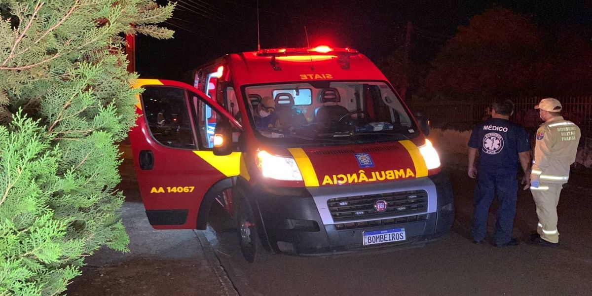 Motociclista de 30 anos fica ferido após forte colisão na Rua Silverstone no Bairro Interlagos