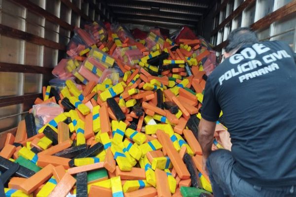 Polícia Civil de Cascavel incinera 4 toneladas de drogas apreendidas