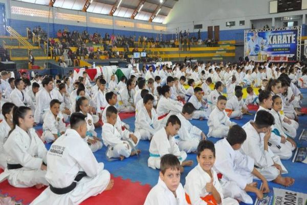 Tupãssi recebe a etapa final do Campeonato Paranaense de Karatê Interestilos
