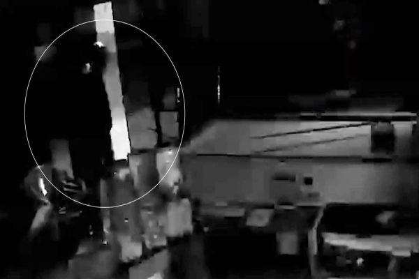 Imagem referente a notícia: Comércio é arrombado no Bairro Interlagos e Guarda Municipal recupera produtos levados