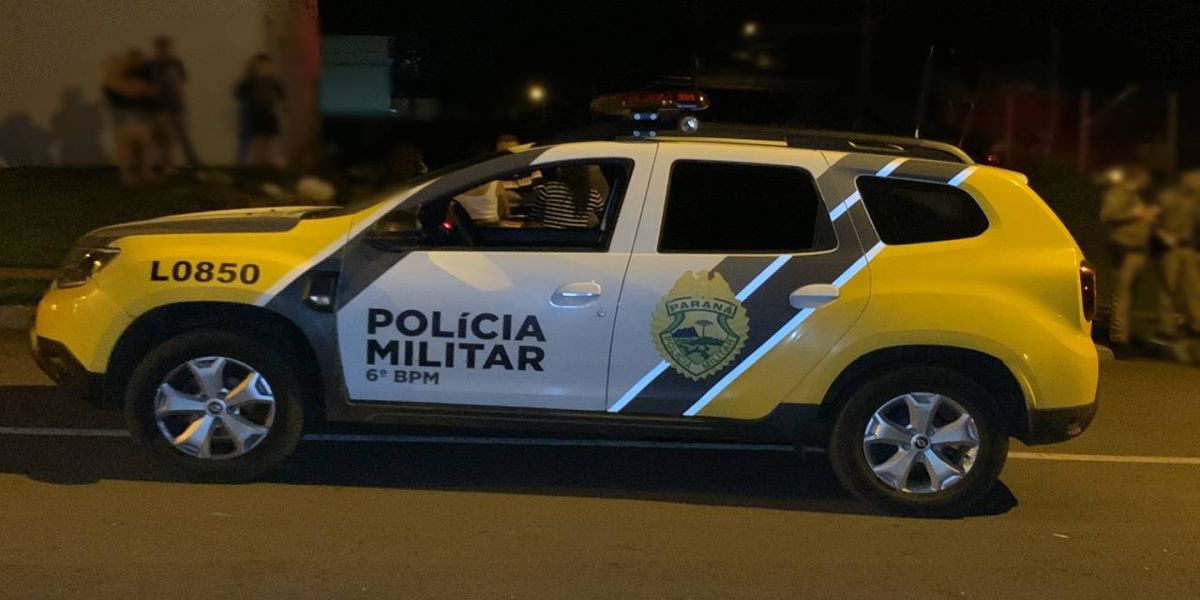 Jovens são detidos pela Polícia Militar por tráfico de drogas na Rua Maracaí