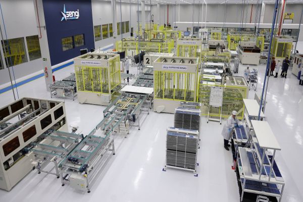 Cascavel ganha a maior fábrica de painéis fotovoltaicos do Brasil