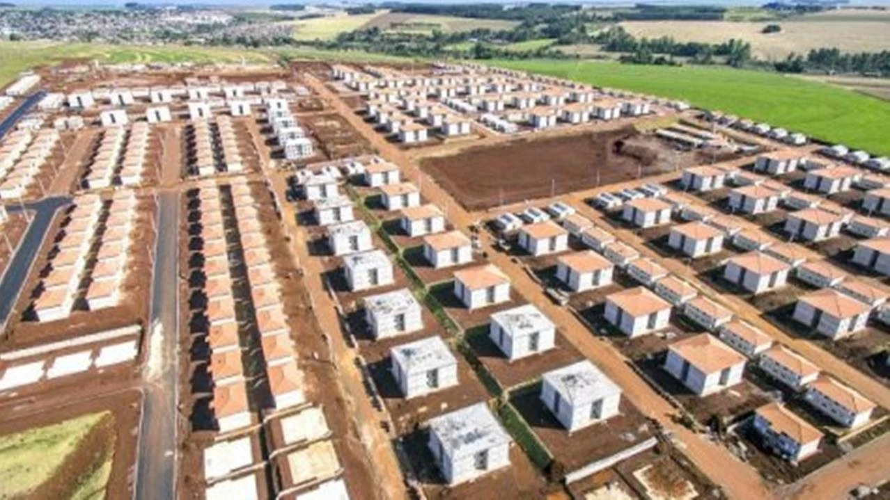 Foto relacionada a notícia: ​​Prefeitura concede mais três anos para estado construir escola no Riveira