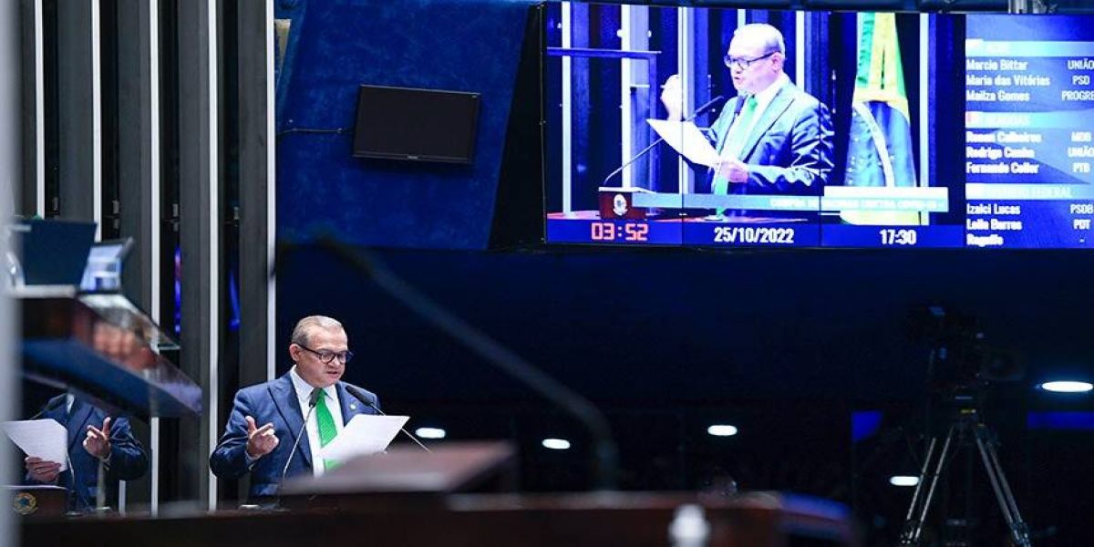 Aprovada MP que revoga doação obrigatória de vacinas contra covid-19 ao SUS