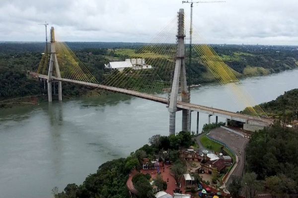 Ponte da Integração em Foz do Iguaçu tem 95,5% das obras concluídas