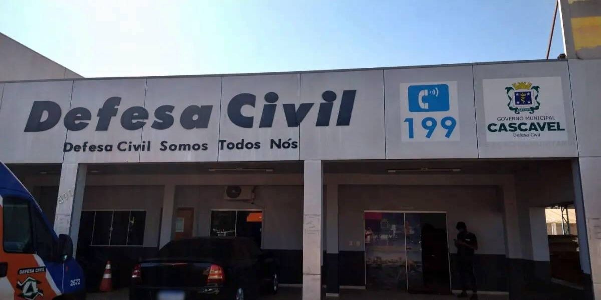 Defesa Civil reforça estoque de lonas plásticas para atender os cascavelenses