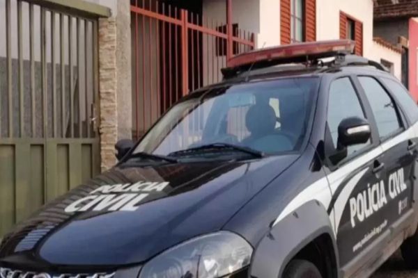 Barbárie: Mãe suspeita de asfixiar recém-nascido e jogar corpo para cães comerem é presa