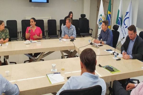 Edson Zorek e Hivonete Piccoli falam sobre Inova Juntos e Natal, na Acic