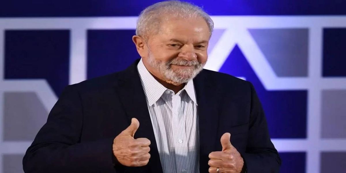 Lula é eleito presidente do Brasil, com 50,90% dos votos válidos