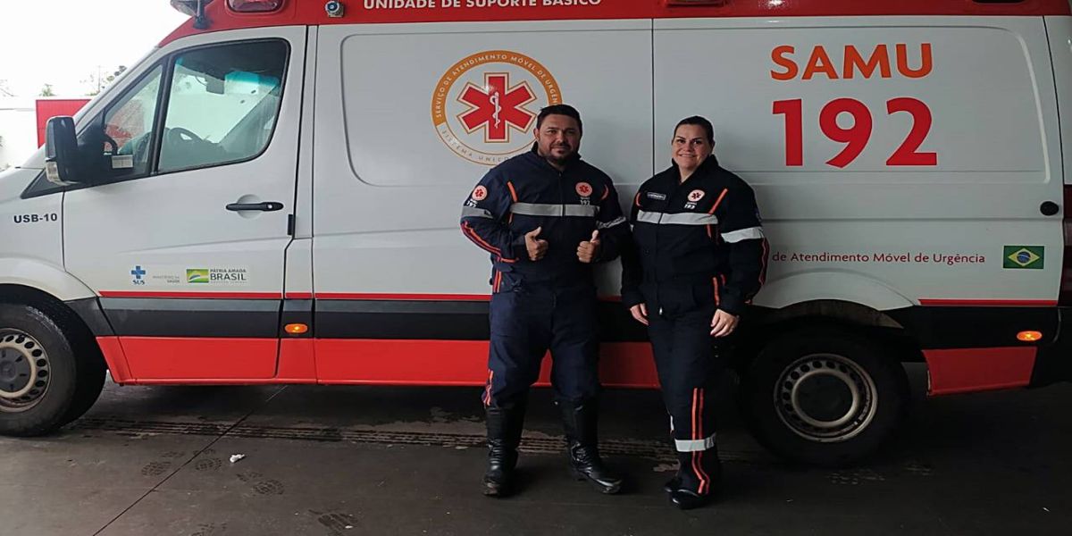 Socorristas realizam parto no interior da ambulância do Samu