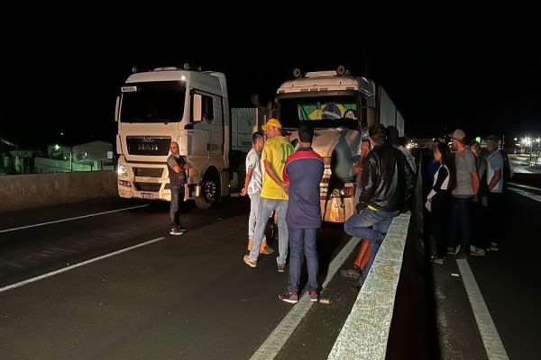Confusão em Marechal Rondon, Maripá teve manifestação na PR-182 e BR-163 foi fechada