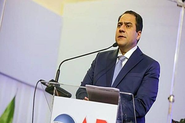 Bloqueios em rodovias são inaceitáveis, diz presidente nacional da OAB