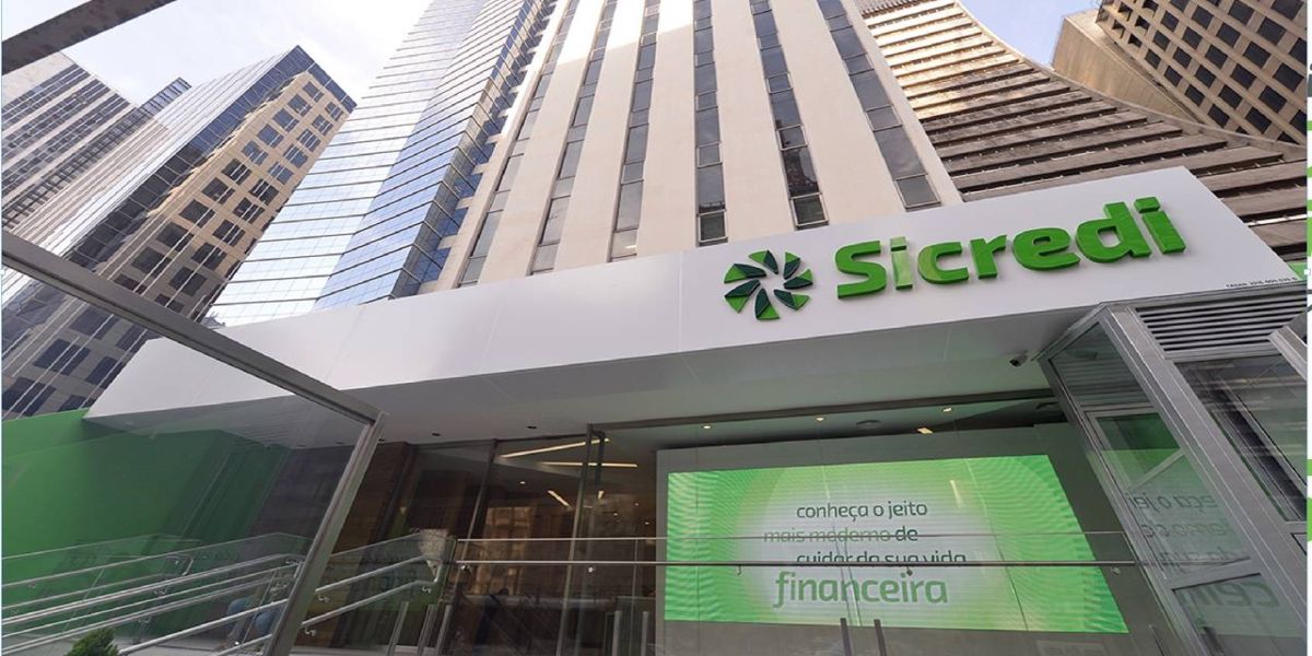 Sicredi está entre os 10 maiores bancos segundo a Época Negócios