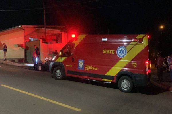 Imagem referente a notícia: Entregador fica ferido após colisão na Rua Ipanema em Cascavel