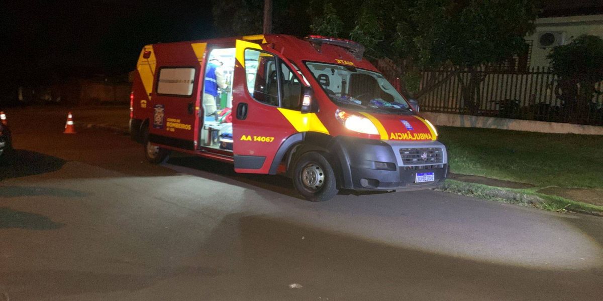 Motociclista fratura o braço após colisão no Jardim Alvorada