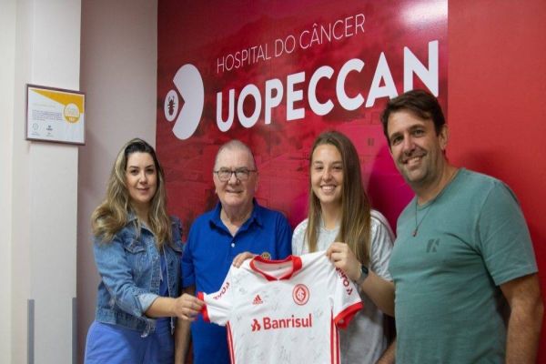 Ação Entre Amigos: concorra a 2 camisetas autografadas pelo Internacional e ajude a Uopeccan