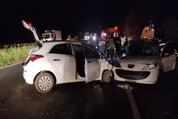 Mulher de 72 anos que voltava de protestos morre no choque de veículos na BR-379