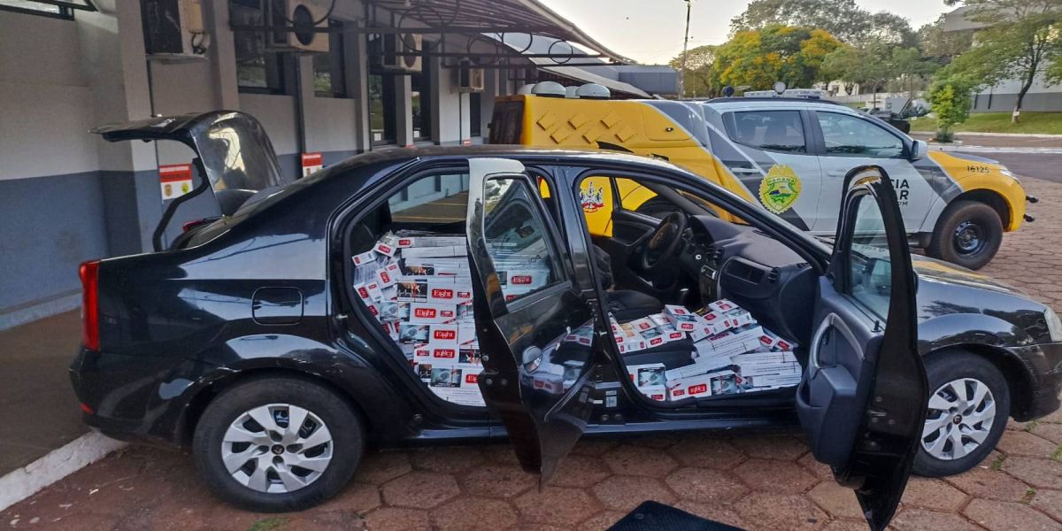 Cavalaria da PM apreende veiculo carregado com cigarros na BR-277 no Bairro Cascavel Velho