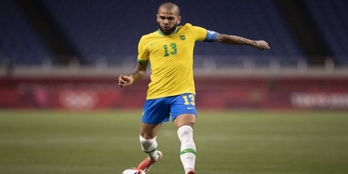 Daniel Alves: Quanto mais velho, mais polêmico